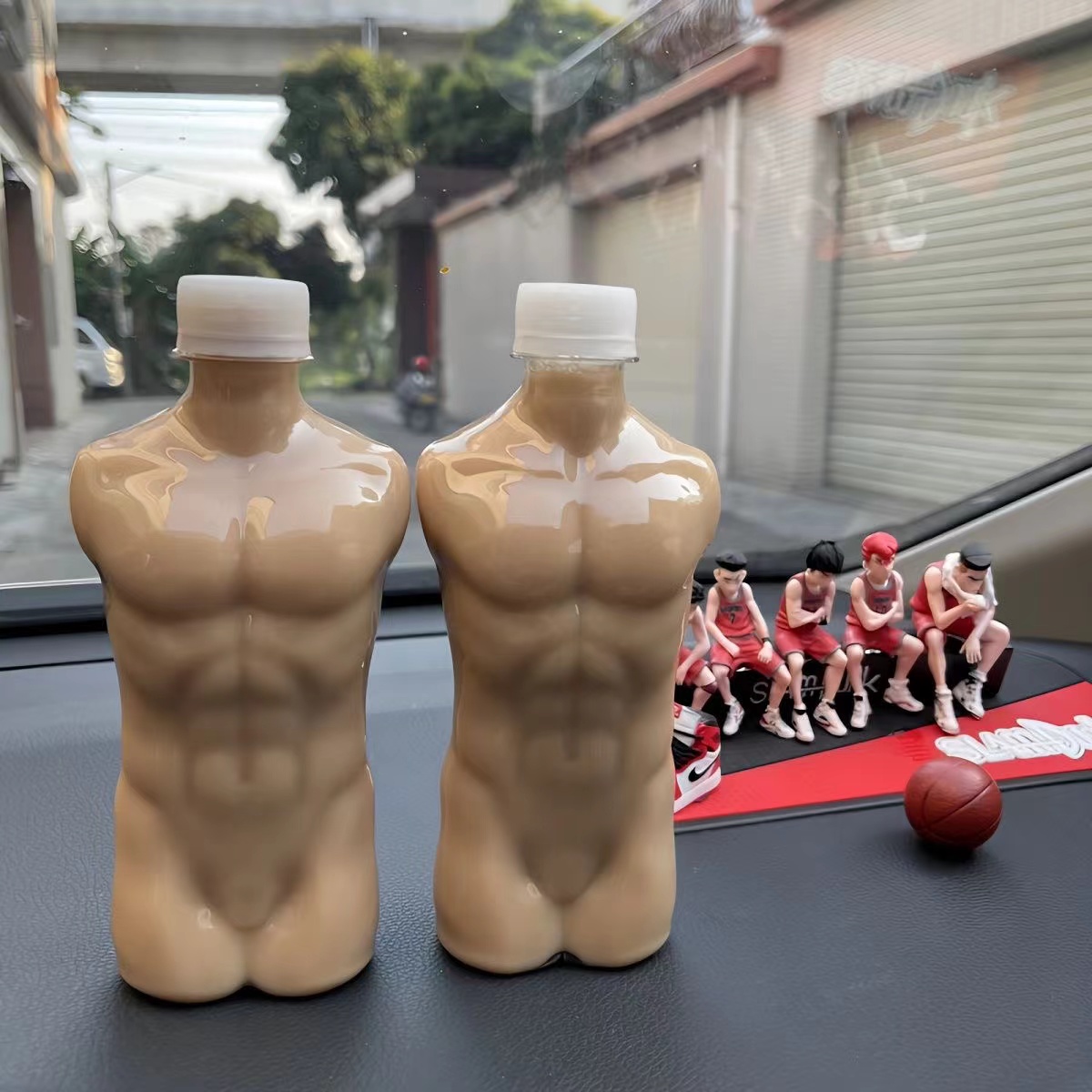 Creativo divertente Muscle Man - Wedding Water Supply recensione e prezzo